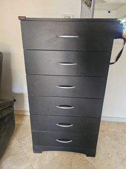 6 DRAWER/DRESSER