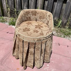 Small Chair 18” To Seat X 24”1/2 To Back X 18”D In Good Condition $30 Firm On Price