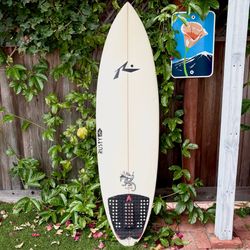 5’9 Rusty Slayer Surfboard Surf Board Step Up (not Pyzel Ghost Channel Islands Sharpeye JS Lost Dhd Pig Dog Goldie Raging Bull Bullseye)