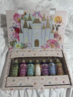 Bath & Body Works Disney Princess 7-Piece Mini Fine Fragrance Mist Sampler Gift Set