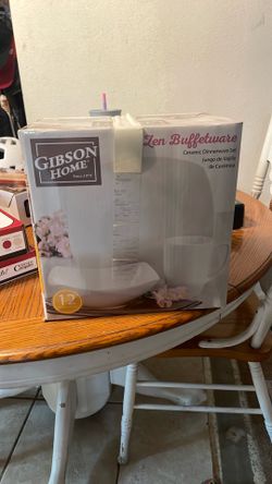 Dinnerware set
