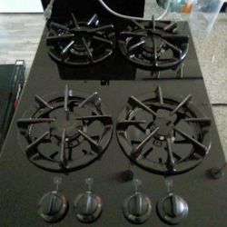 Gas Stove Top  GE Glass Black .   With GE  Microwave Kit 