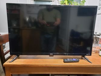 Onn. 32" Roku Smart TV

