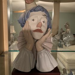 Beautiful Lladro Clown With Stand 