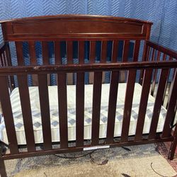 MAHOGANY STYLE CONVERTIBLE CRIB (DELIVERY AVAILABLE)