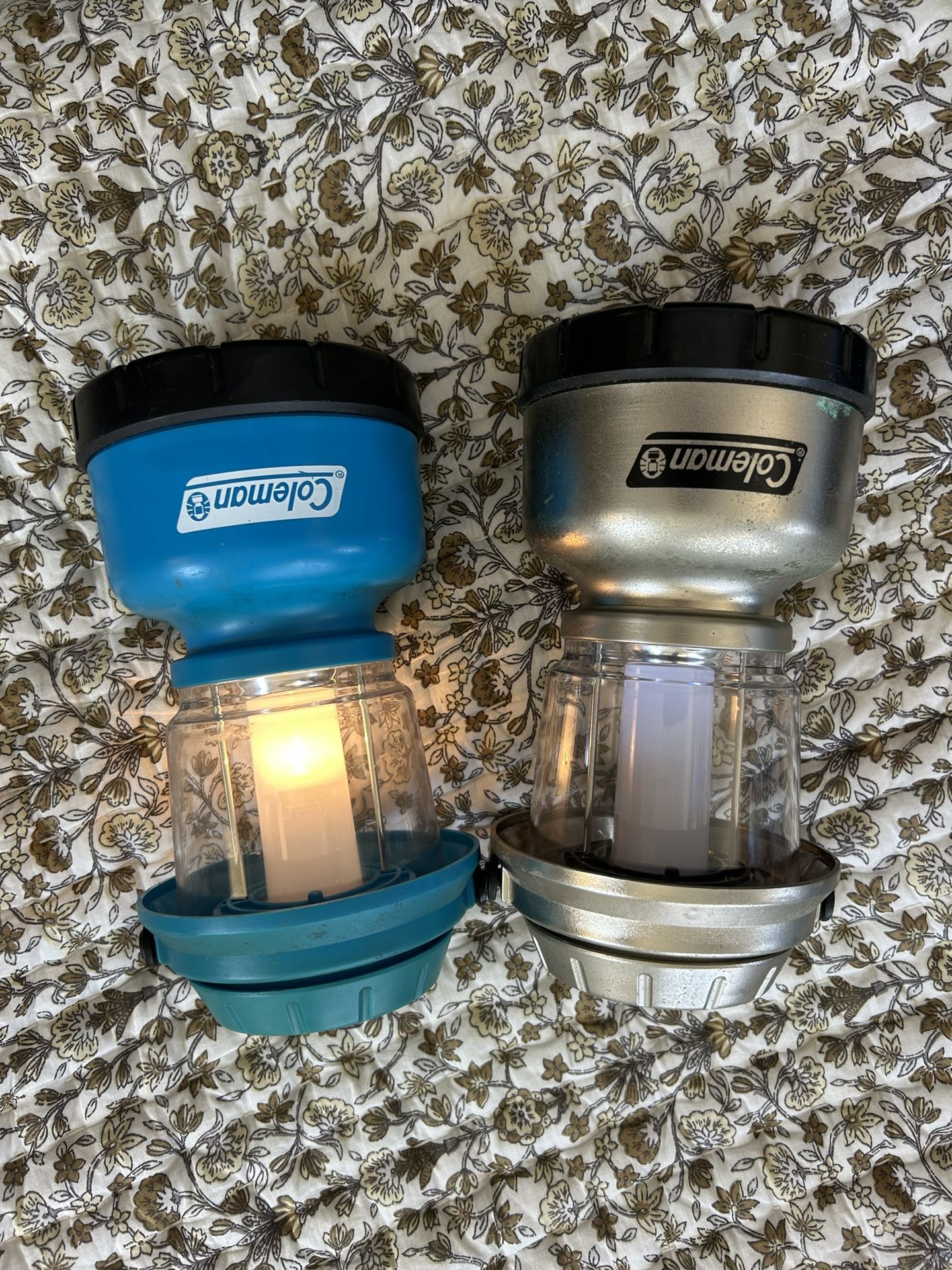 LED Lantern - Coleman Tested And Working. Takes 4 D Batteries