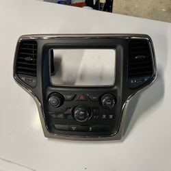 Grand Cherokee Center Stack