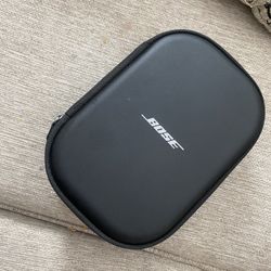 Basically New Bose QuietComfort headphones Case  only