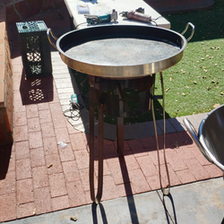 Comal con su dragón