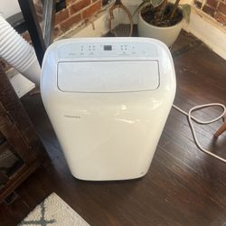 Wall AC StandingToshiba 