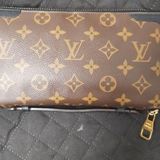 Louis Vuitton Monogram Daily Organizer Wallet – DAC