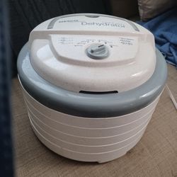 Nesco Food & Jerky Dehydrator