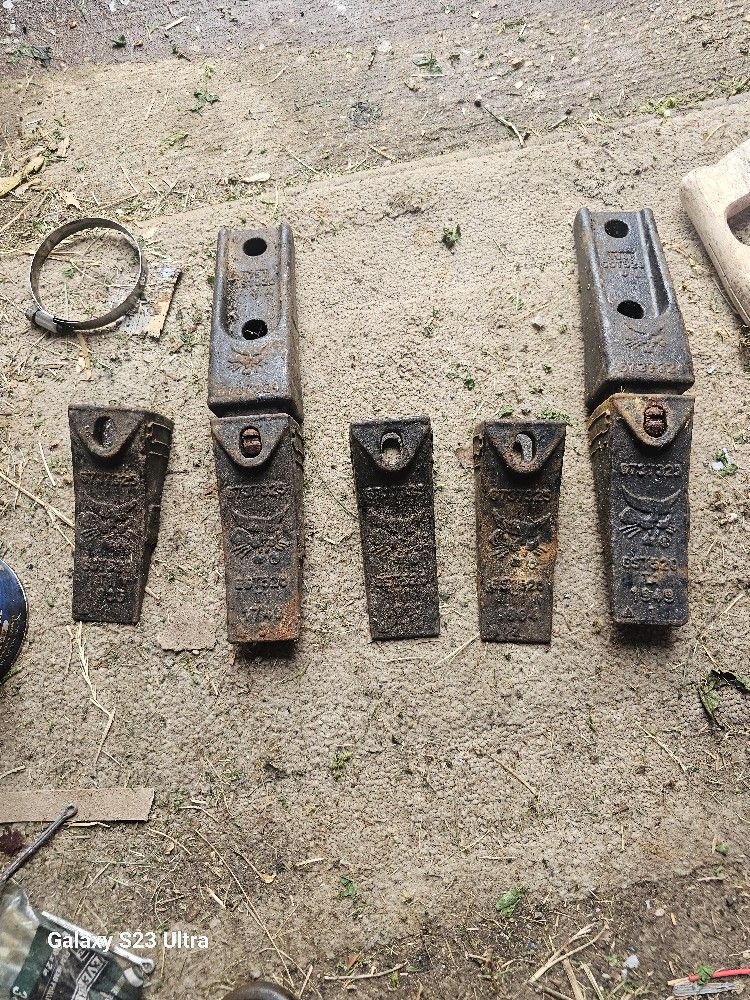 Bobcat  Bucket Dientes 5 Piezas