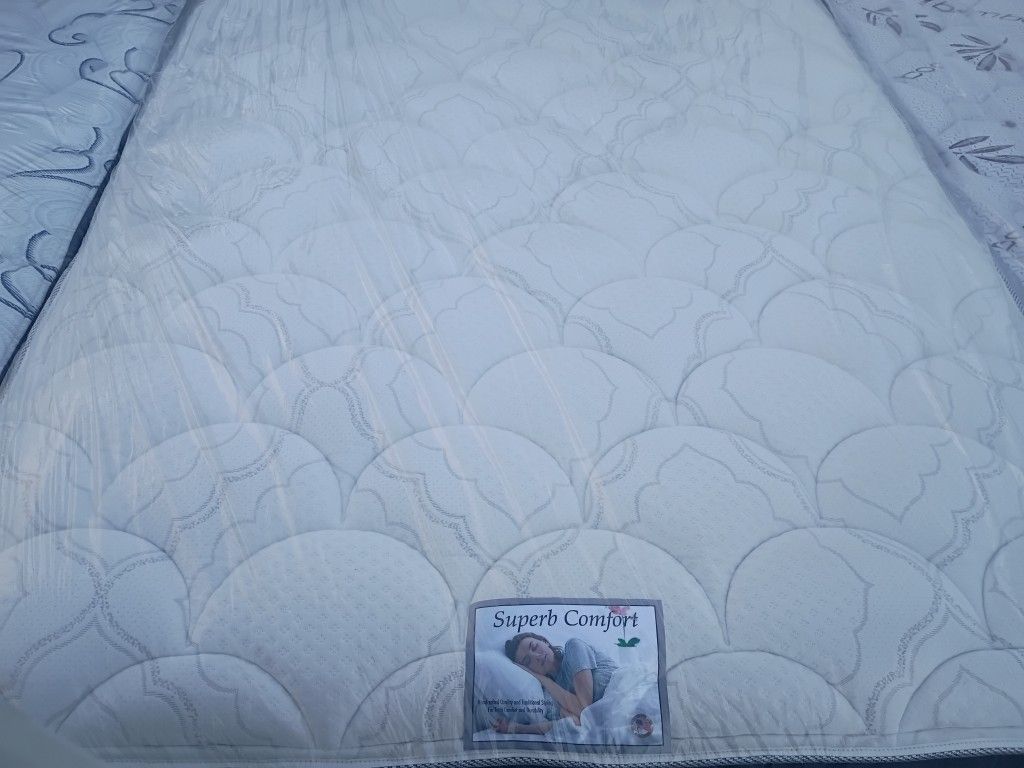 Brand New Queen Size Pillowtop Mattress Included Box Spring Free Delivery