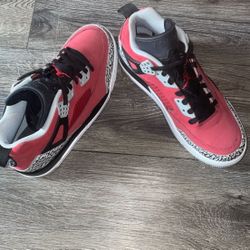 Jordan’s Size:8.5