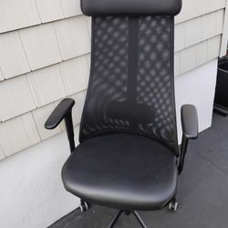 High Back Mesh Swivel Office Chair