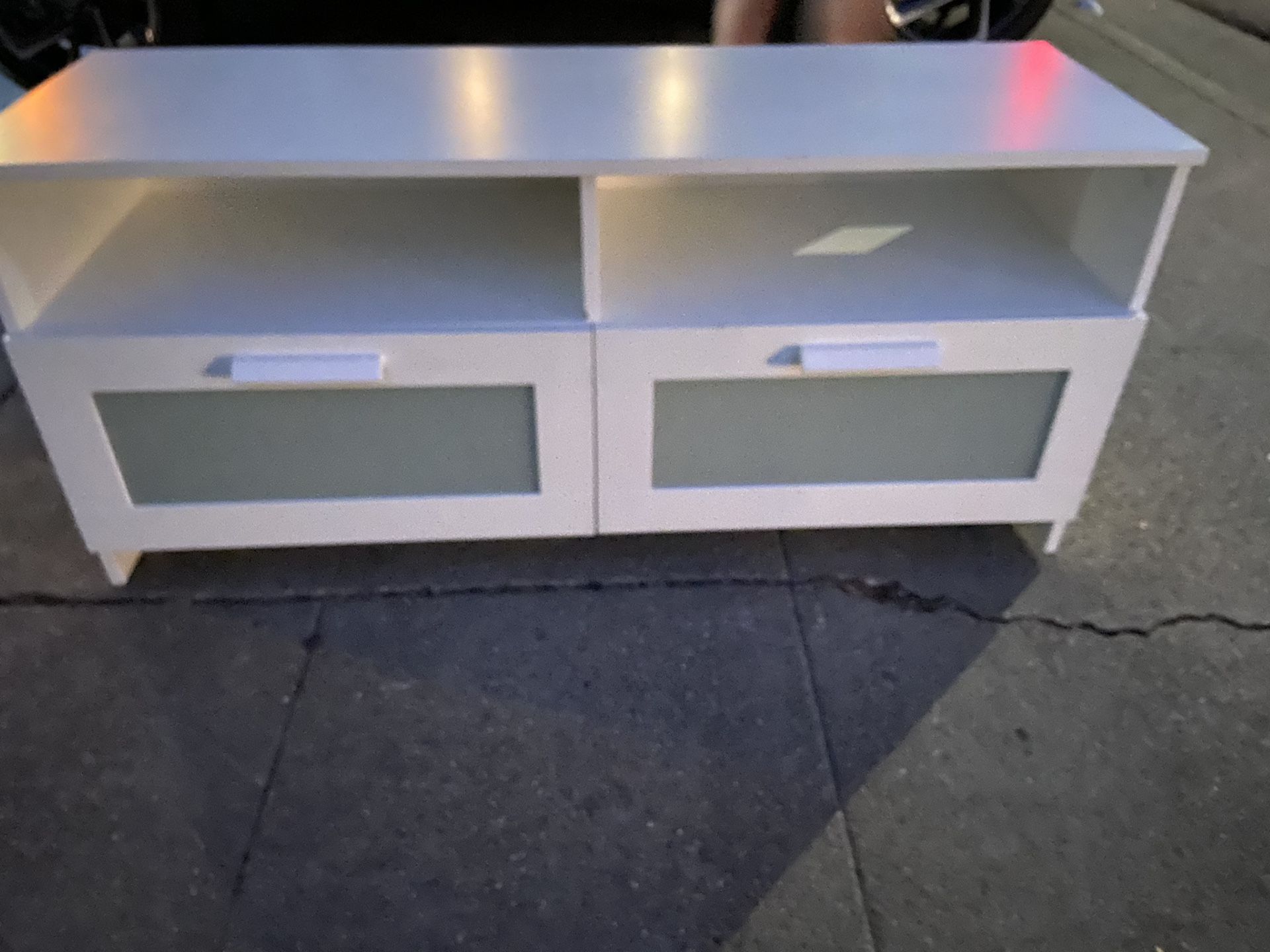 Tv stand