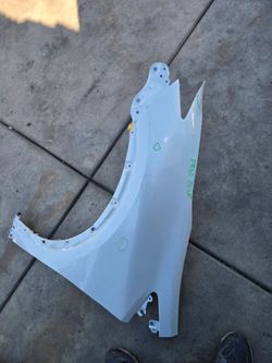 2023-UP TOYOTA PRIUS LEFT FENDER