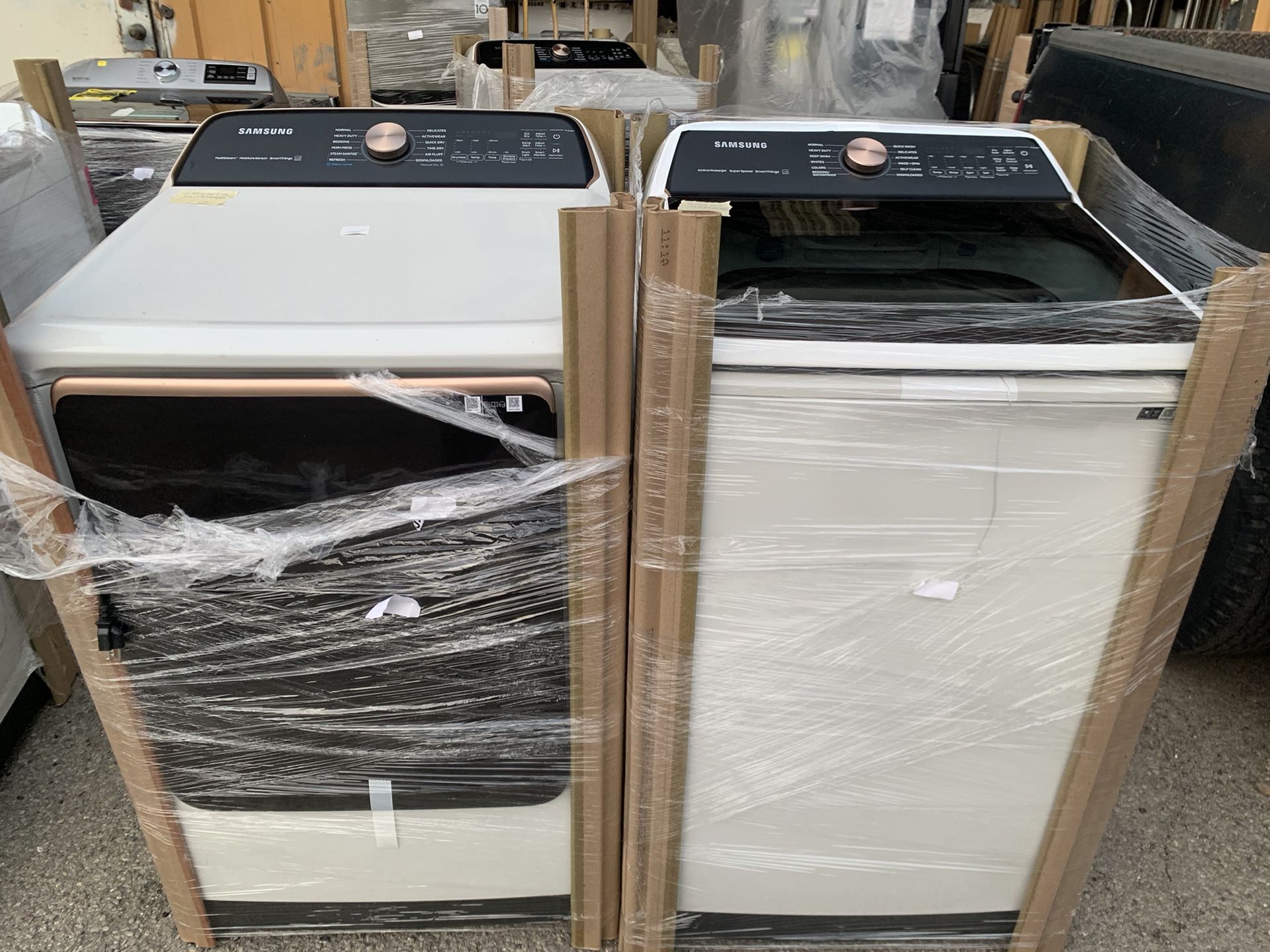 New Out Box Samsung Smart Wifi Washer/Smart Wifi Gas Dryer Sét