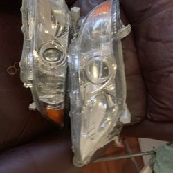Toyota.  Camry  Headligtjs 2010-2011