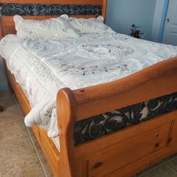Queen Bed Frame N Mattress 