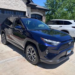 2022 Toyota RAV4 hybrid AWD Premium