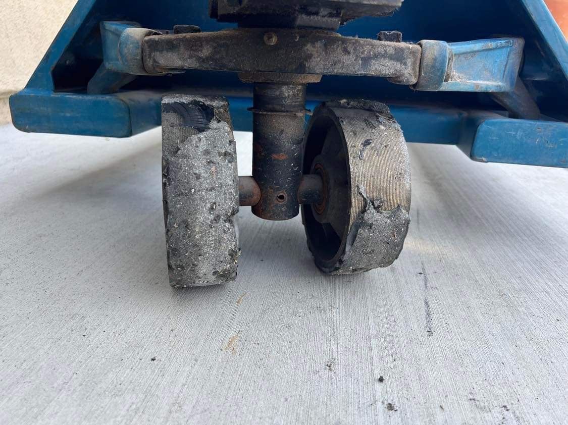Pallet Jack********PENDING PICK UP*****