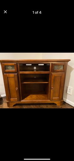 Corner Hutch/Table/TV Stand