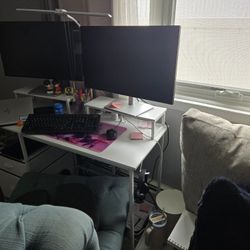 White Desk 