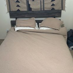 Wood Bed frame With Headboard