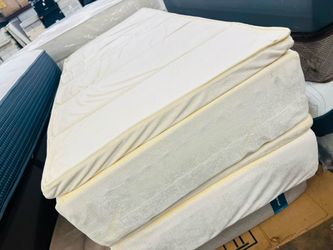 Twin xl Tempurpedic mattress set