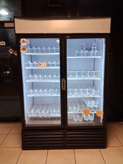 Large commercial beverage cooler/fridge
