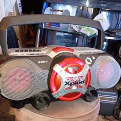 I'm Taking Offers On This Beautiful AM FM CD Tape Player Works Like A Charm Lights Of Red