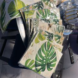 Table Runners💥🎄$1🎄💥new