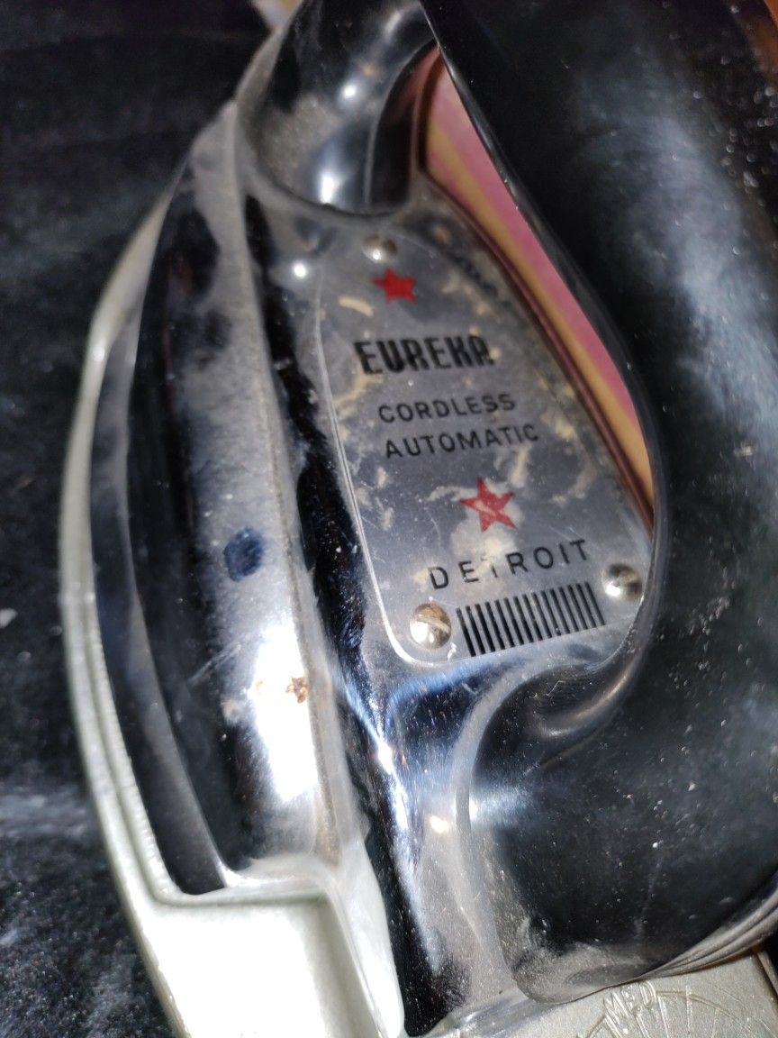 Eureka Cordless Electric Iron