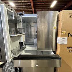 New Samsung stainless steel French door refrigerator- 29 cup