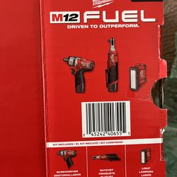 Milwaukee M12 combo kit ratchet