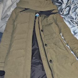 Canada Goose Langford Parka – Men’s Medium – Military Green – $500 OBO 