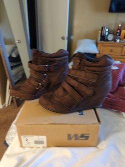 Brown Boots Size 8