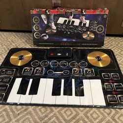 FAO Schwarz Piano Mat