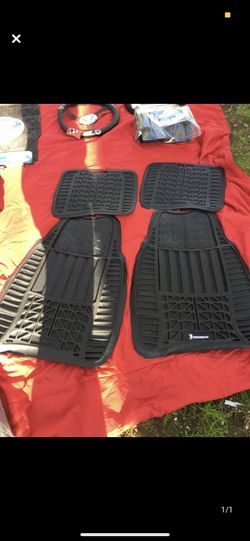 Vehicle floor mats