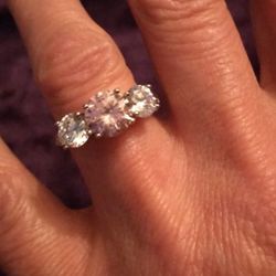 Round-Cut Pink and White Topazes in 925