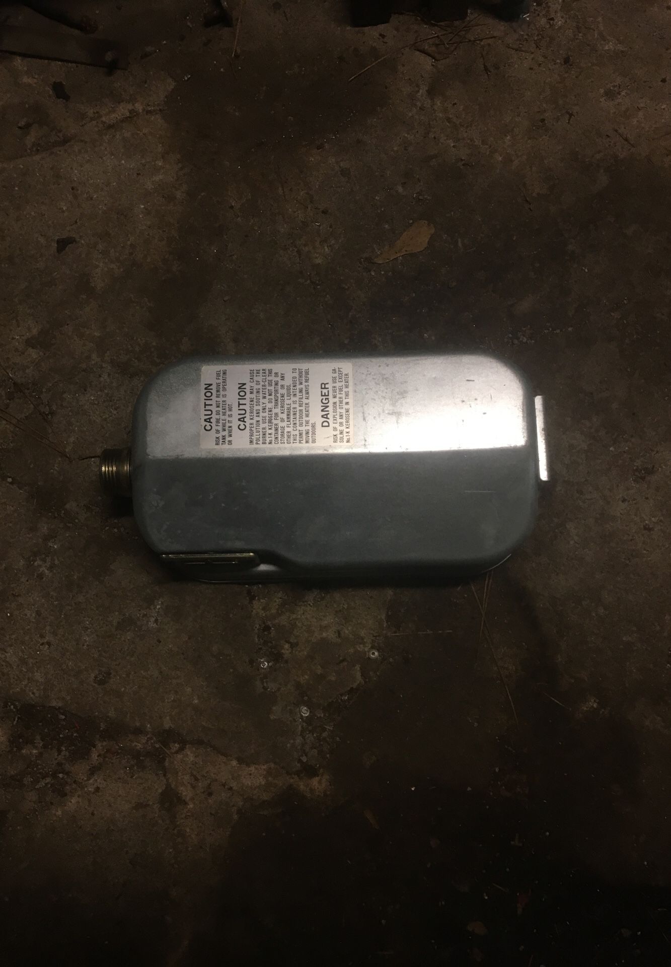 Robeson 11,000 radiant heat kerosene heater (NEEDS WICK) for Sale in