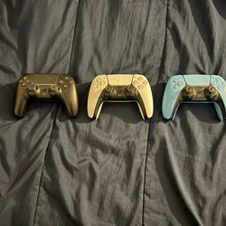 Playstation 5 controllers