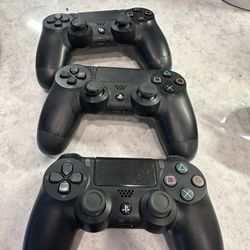  Sony PlayStation 4 (PS4) DualShock 4 wireless controllers