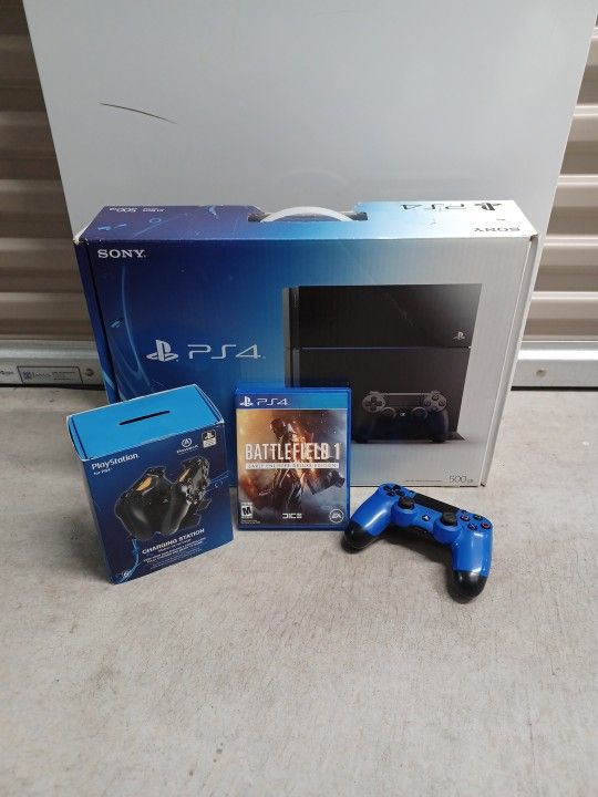 Playstation gaming console PS4 holiday bundle