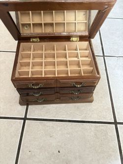 Jewelry box 