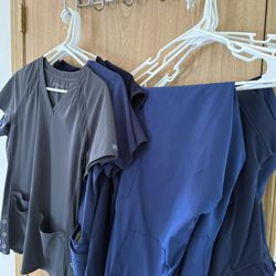 Women’s Scrubs