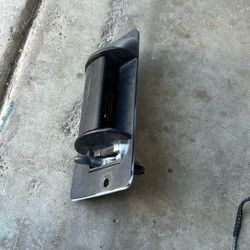 2002 Silverado Passenger Back Door Handle 1/2 Cabin