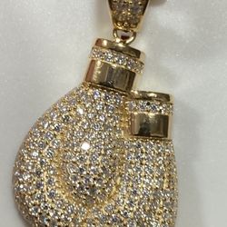 VVS1 Vermeil Boxing Glove Pendant 